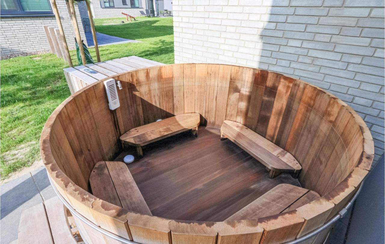 Amazing Home In Lembruch-Duemmer See With Sauna Bagian luar foto